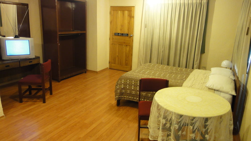 Alston Inn Hotel Quito Exterior photo