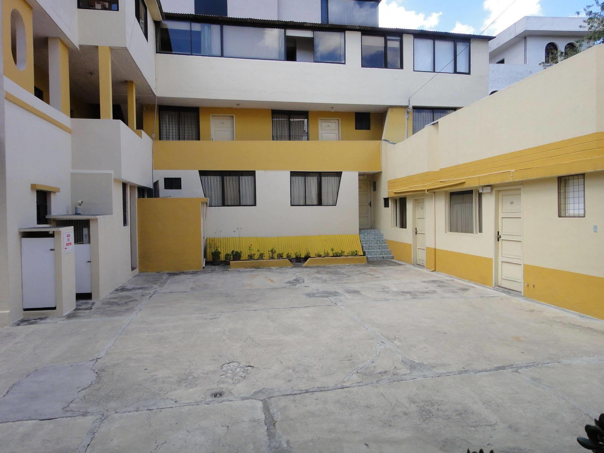 Alston Inn Hotel Quito Exterior photo