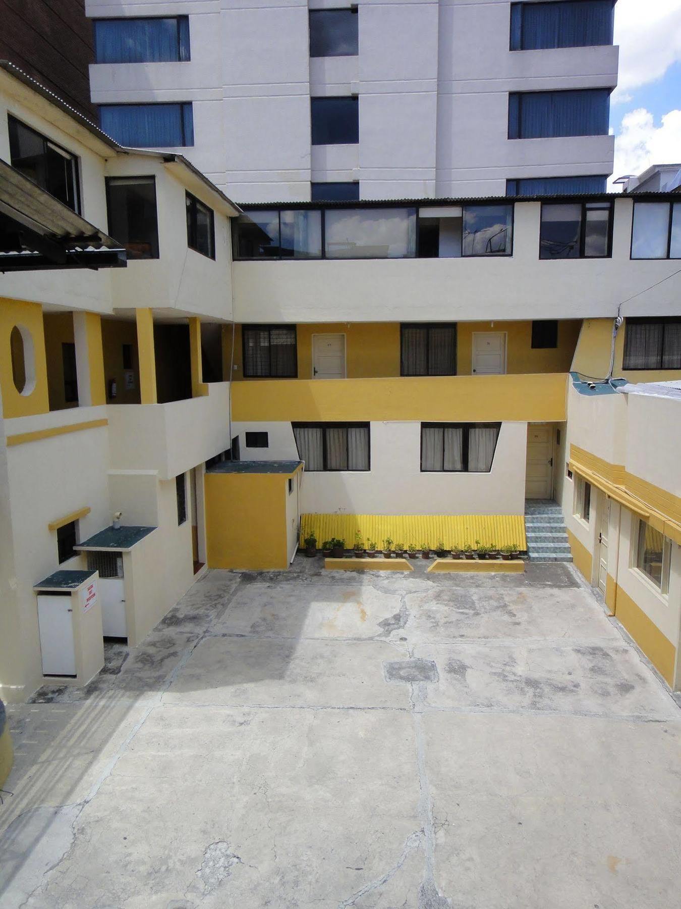 Alston Inn Hotel Quito Exterior photo