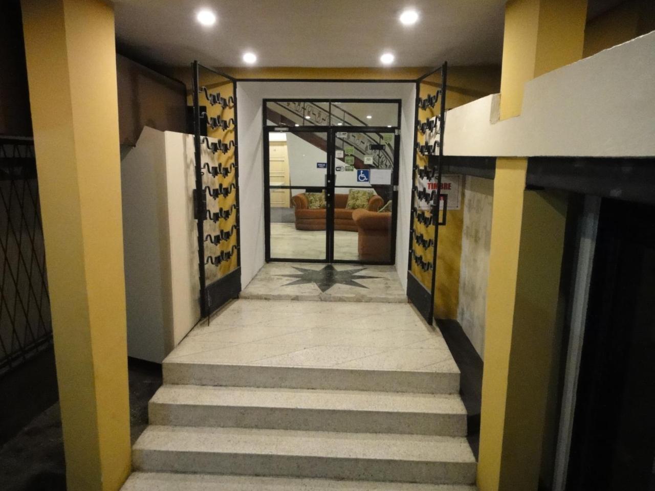 Alston Inn Hotel Quito Exterior photo